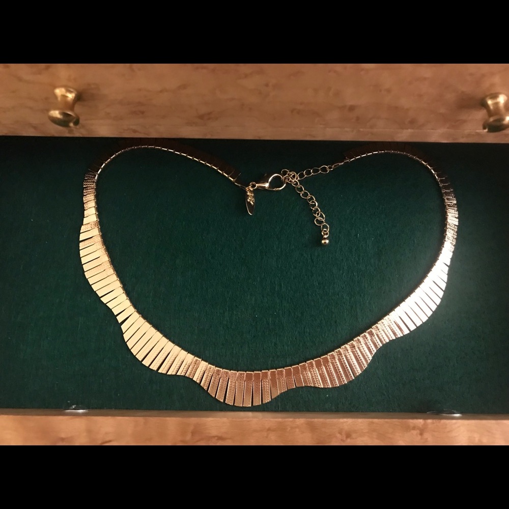Statement necklaces - Picture 2 of 2